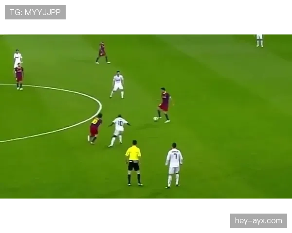 法布雷加斯与布斯克茨的助攻差异及其在体系中的角色演变